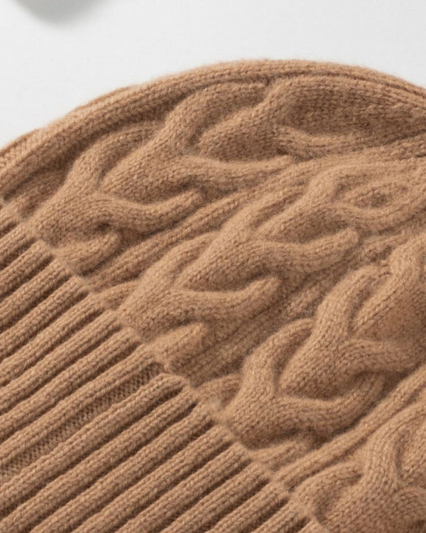 The Cable-Knit Wool Beanie, detail 1