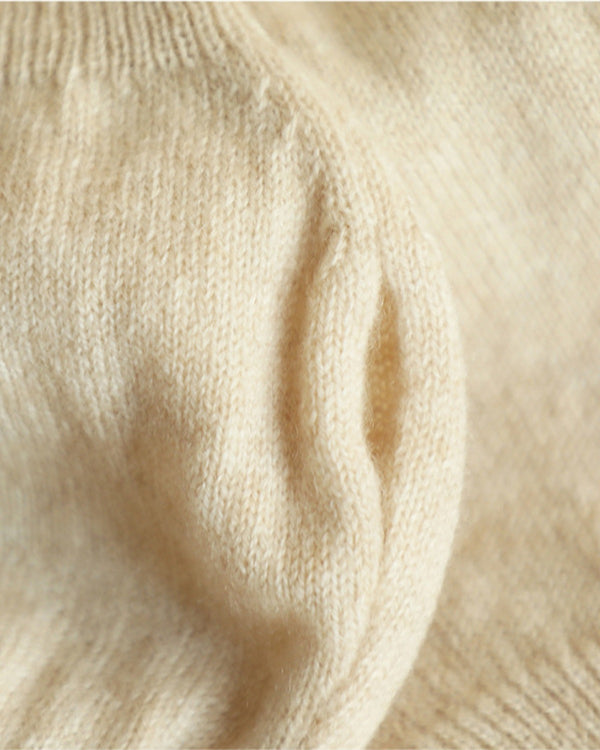 The Cashmere Fingerless Gloves, detail 1