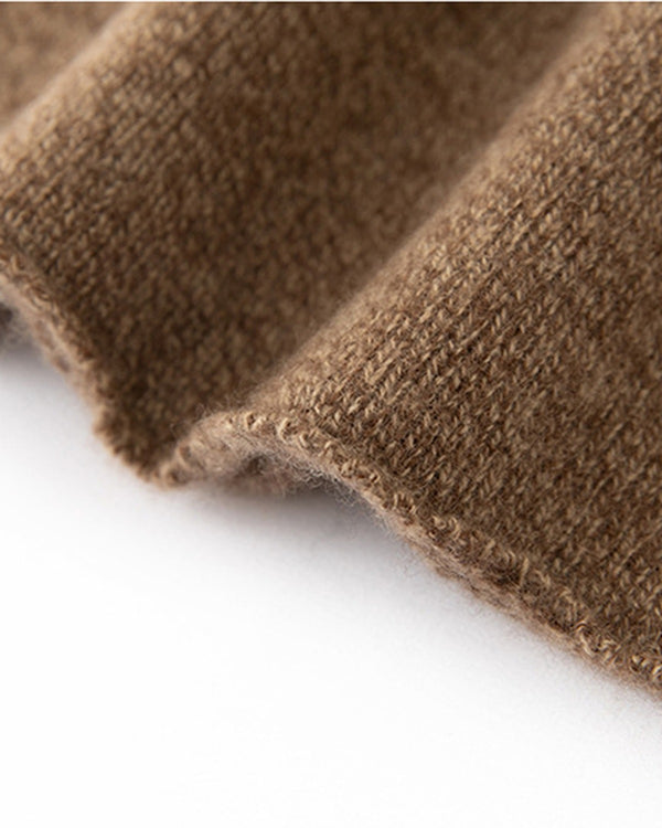 The Cashmere-Blend Cloud Beanie, detail 1
