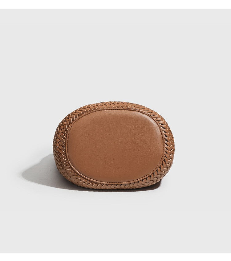 The Cognac Leather Tote detail