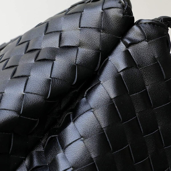 Wildfool The Treviso Woven Hobo, the weave