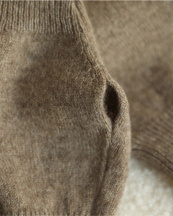 The Cashmere Fingerless Gloves, detail 2
