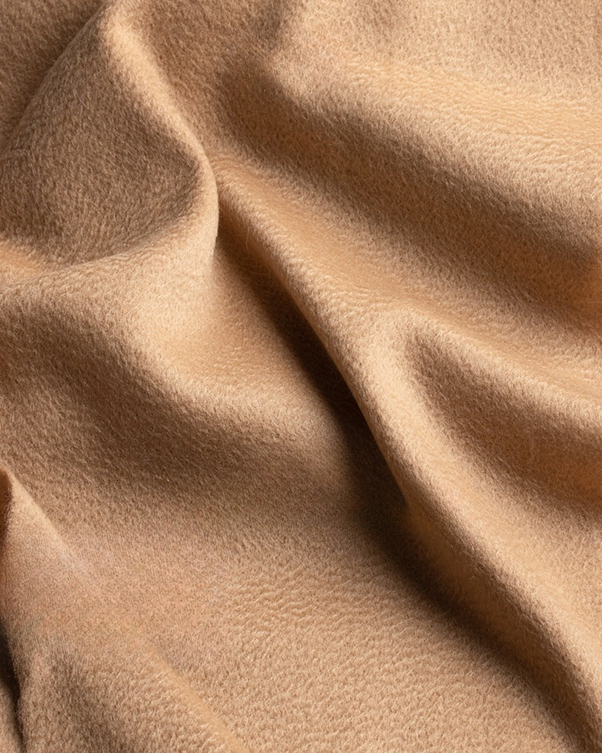 The Dune 100% Cashmere Scarf in Camel