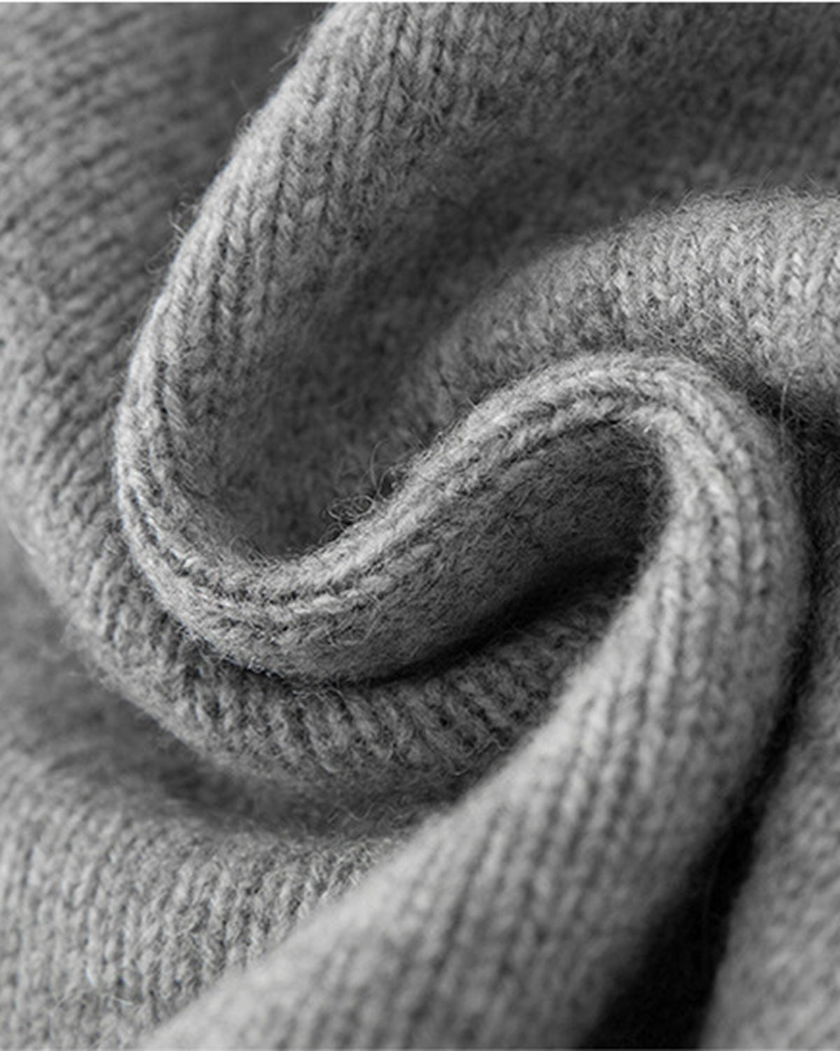 The Cashmere-Blend Cloud Beanie in Grey