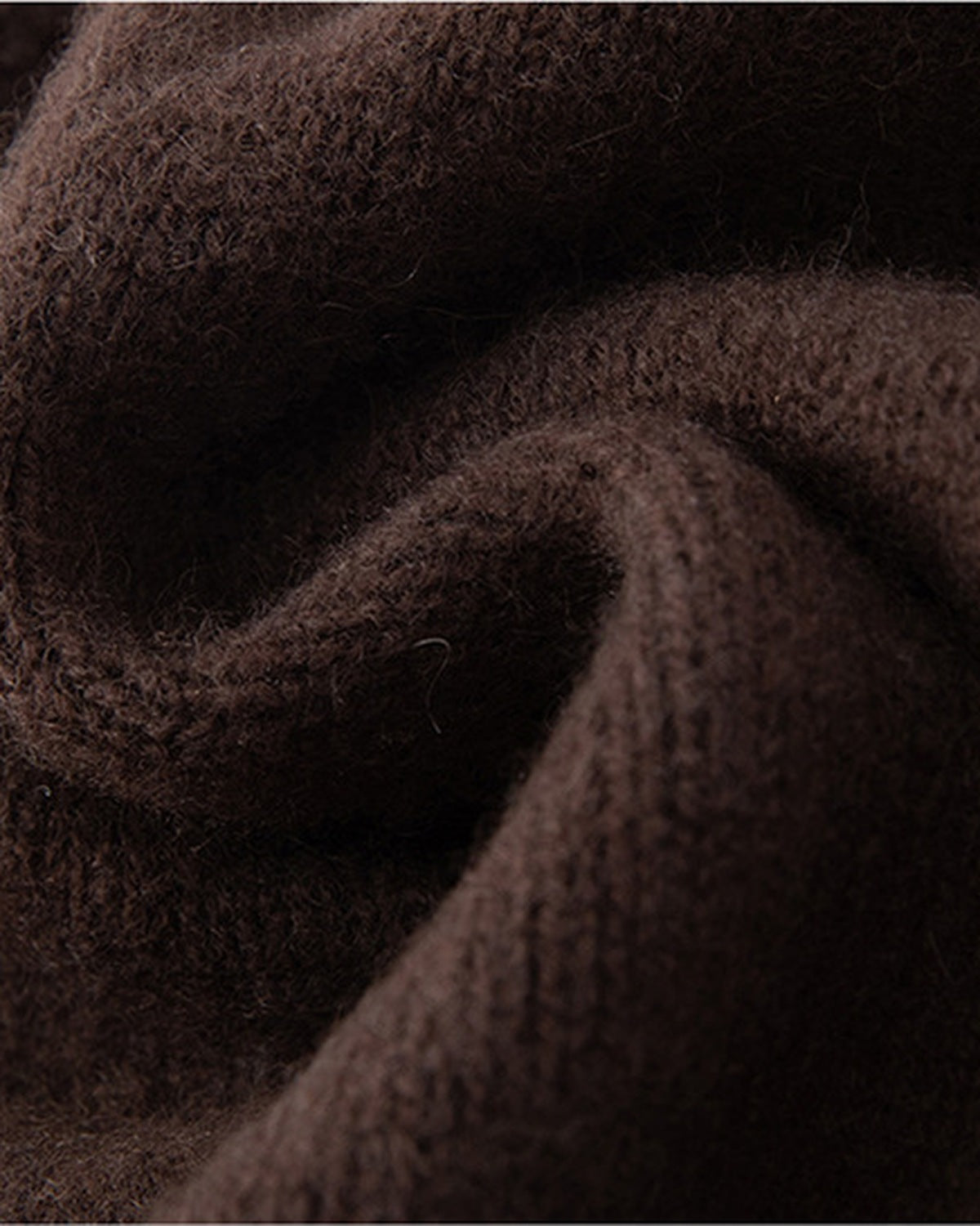 The Cashmere-Blend Cloud Beanie in Espresso