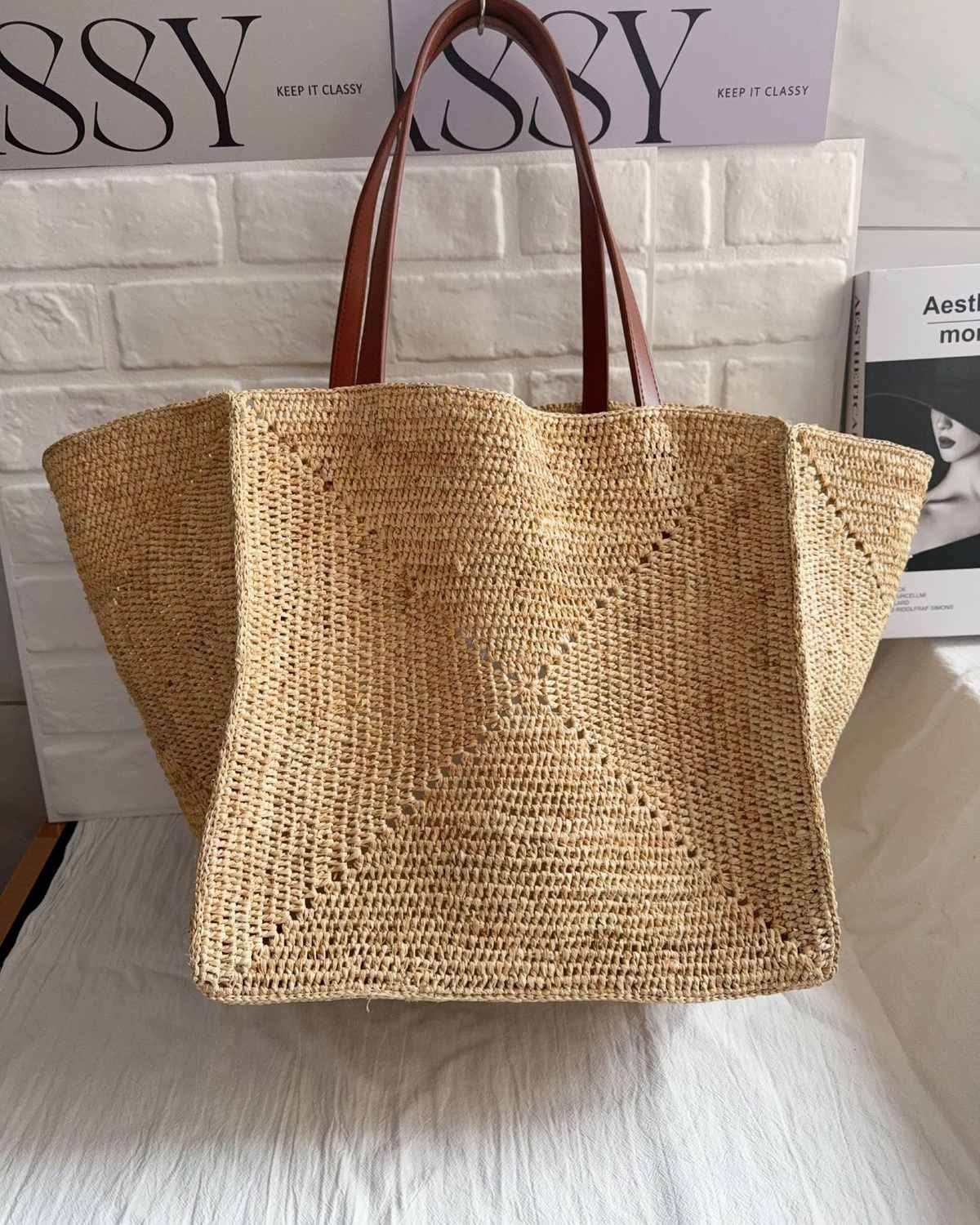 The Grand Market Tote - Natural · Brown Strap