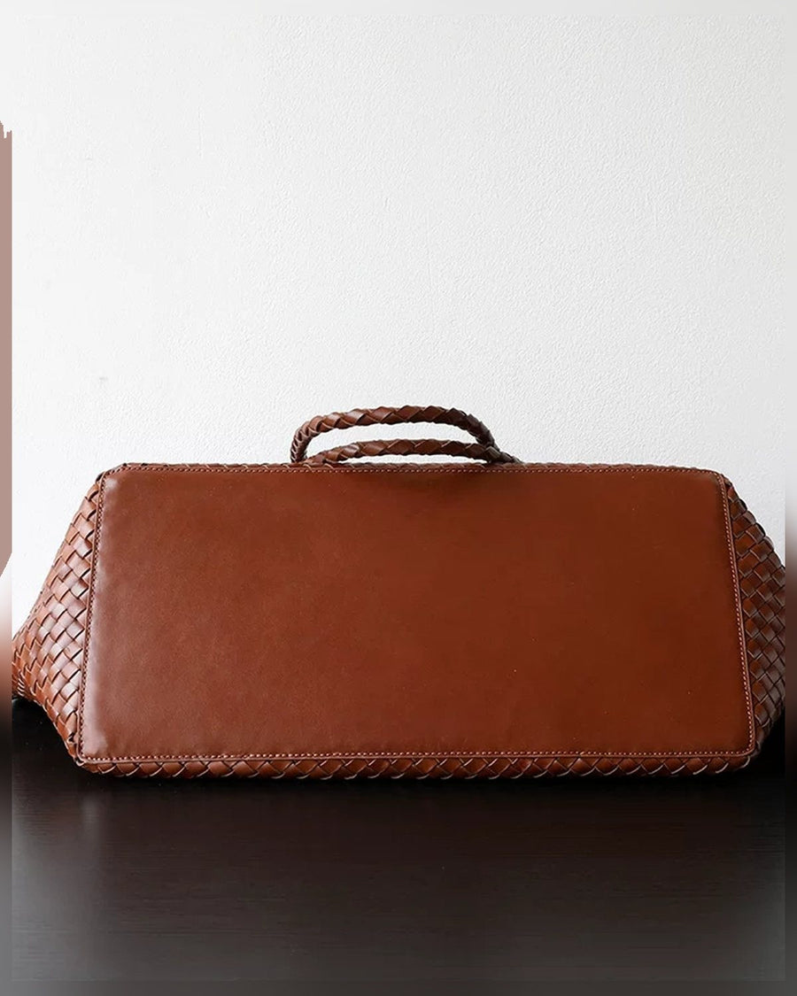 The Olive Leather Tote detail
