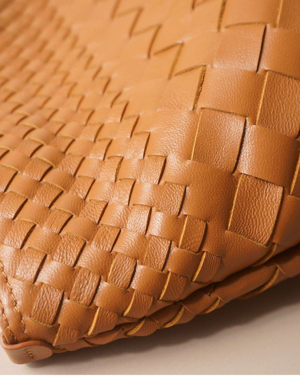 The Verona Woven Bucket