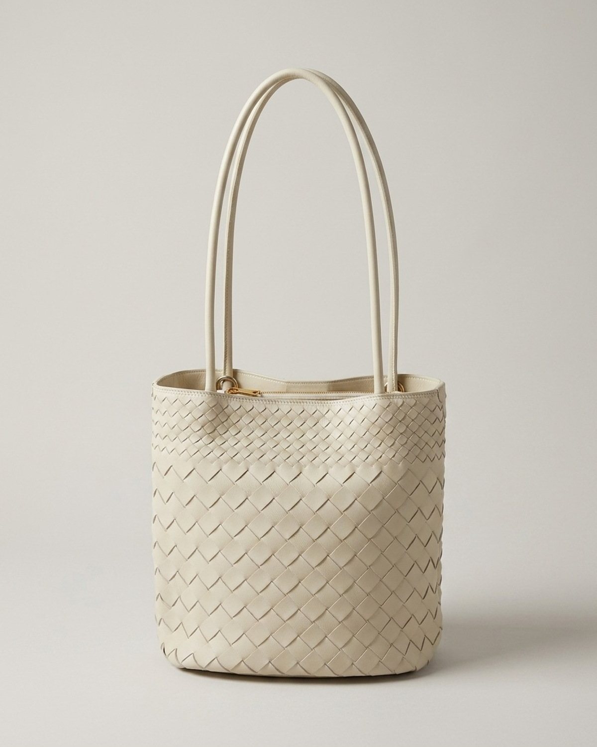 The Verona Woven Bucket — Ivory