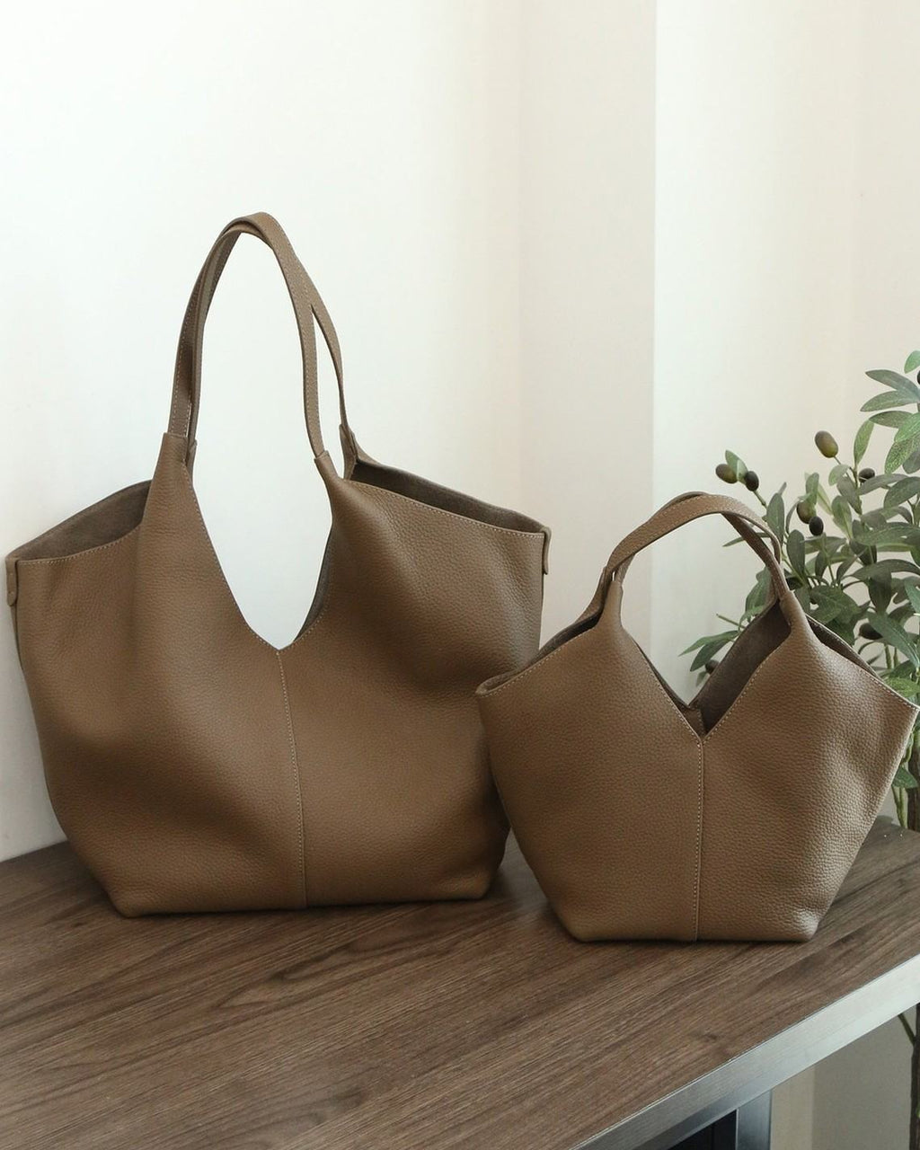 The Bologna Leather Tote