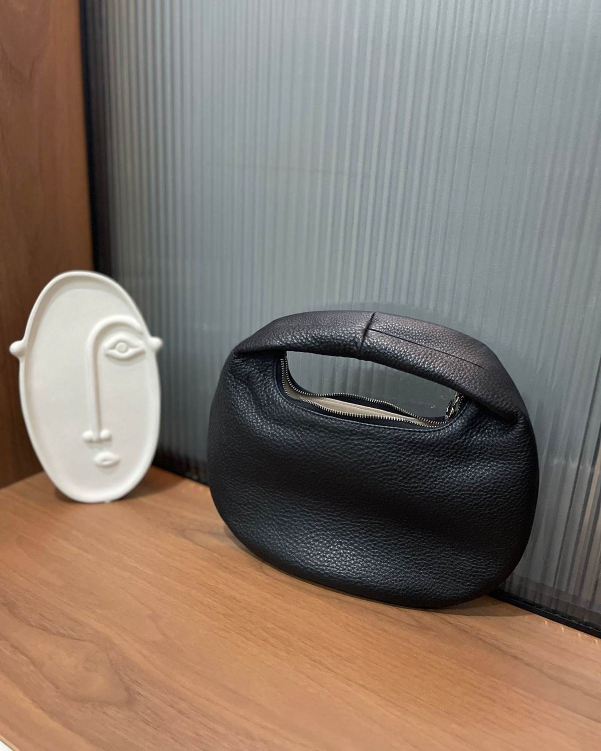 The Capri Leather Bag