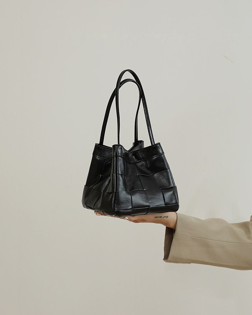 The Lucca Woven Bucket