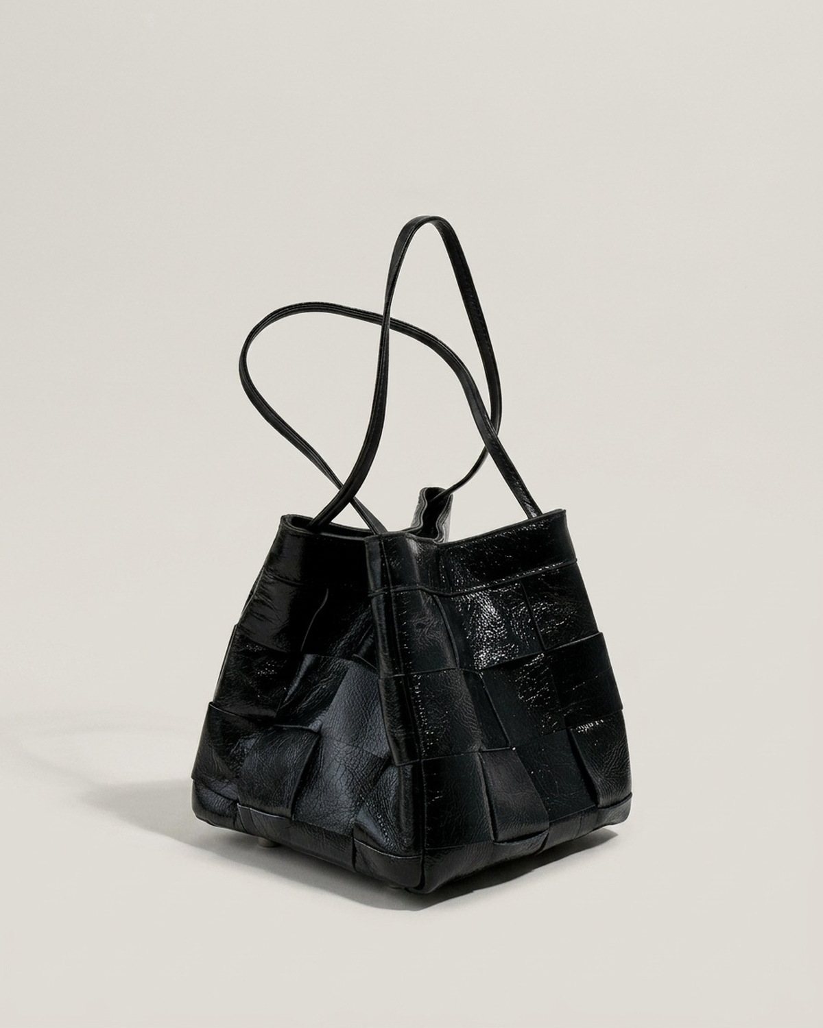 The Lucca Woven Bucket