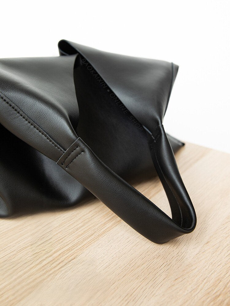 Wildfool The Como Slouch Tote — detail view