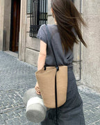 El bolso cubo de rafia de papel