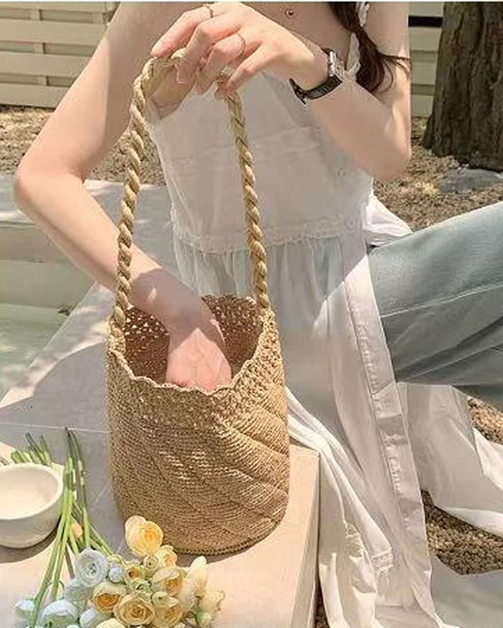 WF26WOVEN016_natural-raffia_lifestyle-pair-right_04