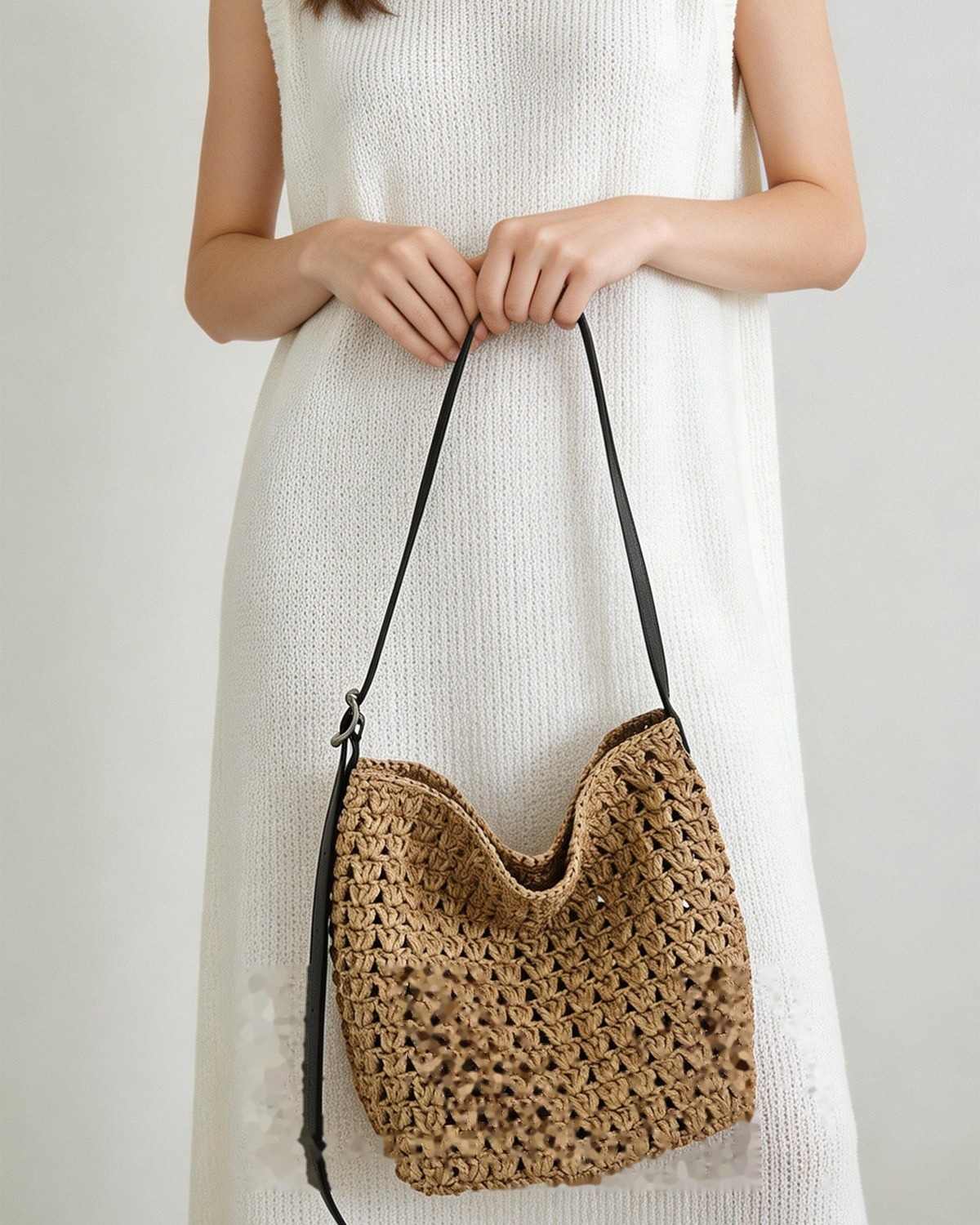 The Camogli Straw Crossbody