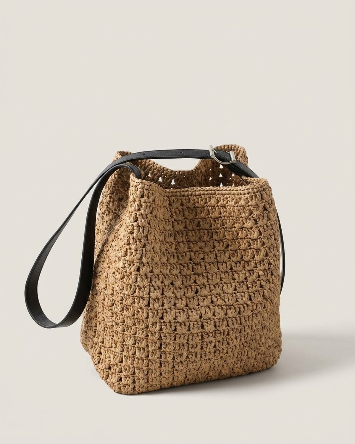 The Camogli Straw Crossbody