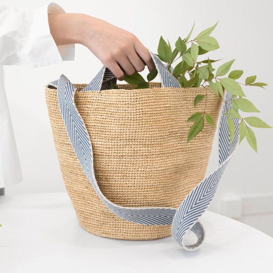The Taormina Raffia Tote — The silhouette