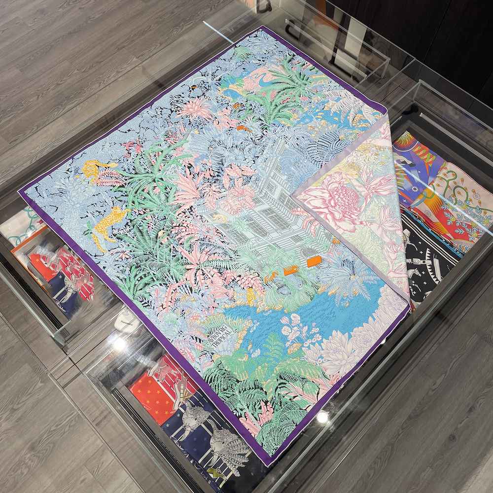 The 88cm Reversible Silk Square — Bloom 913 I