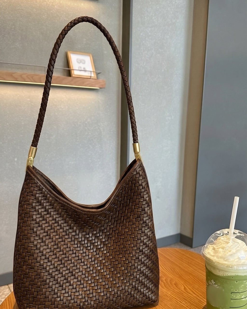 The Woven Leather Shoulder Bag - Espresso