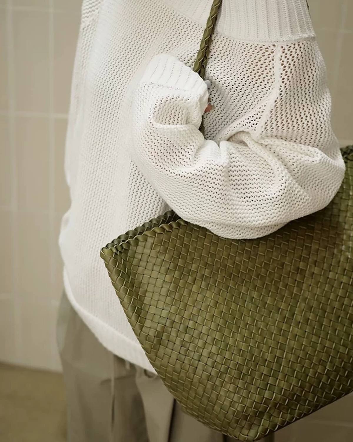 The Olive Leather Tote - Olive