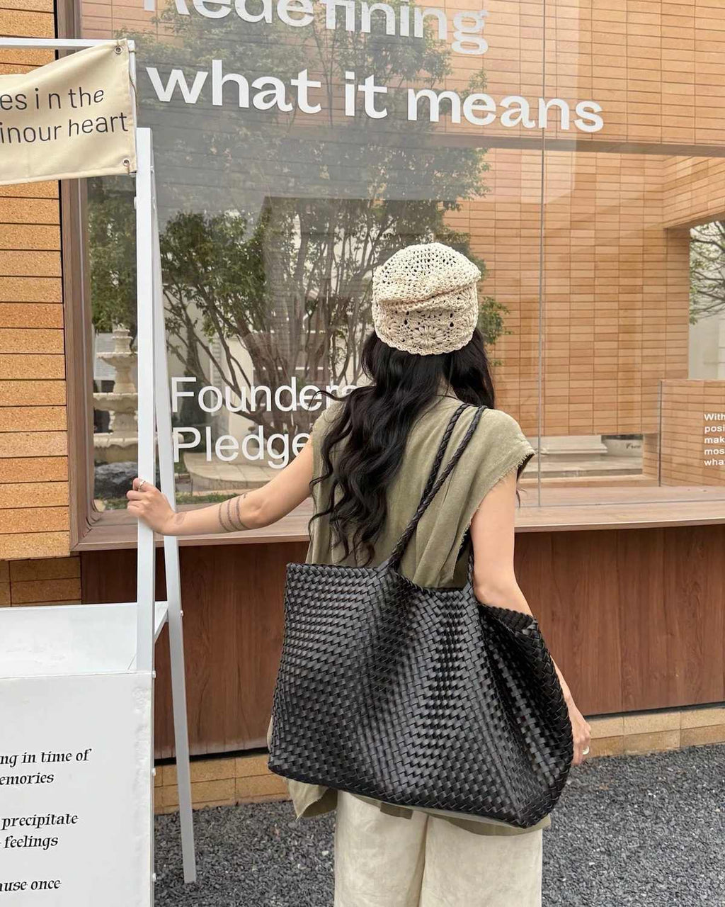 The Olive Leather Tote - Black