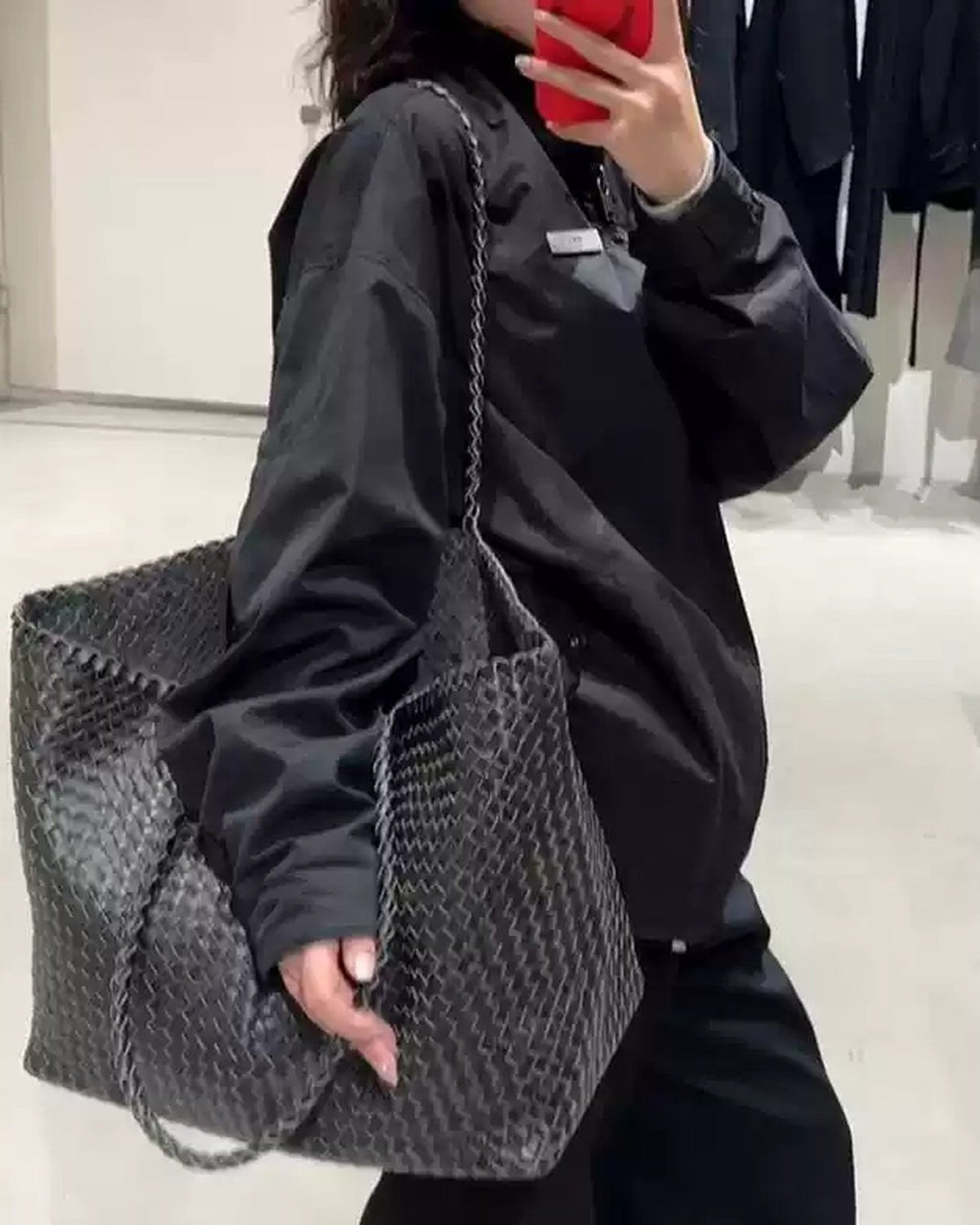 The Olive Leather Tote - Black
