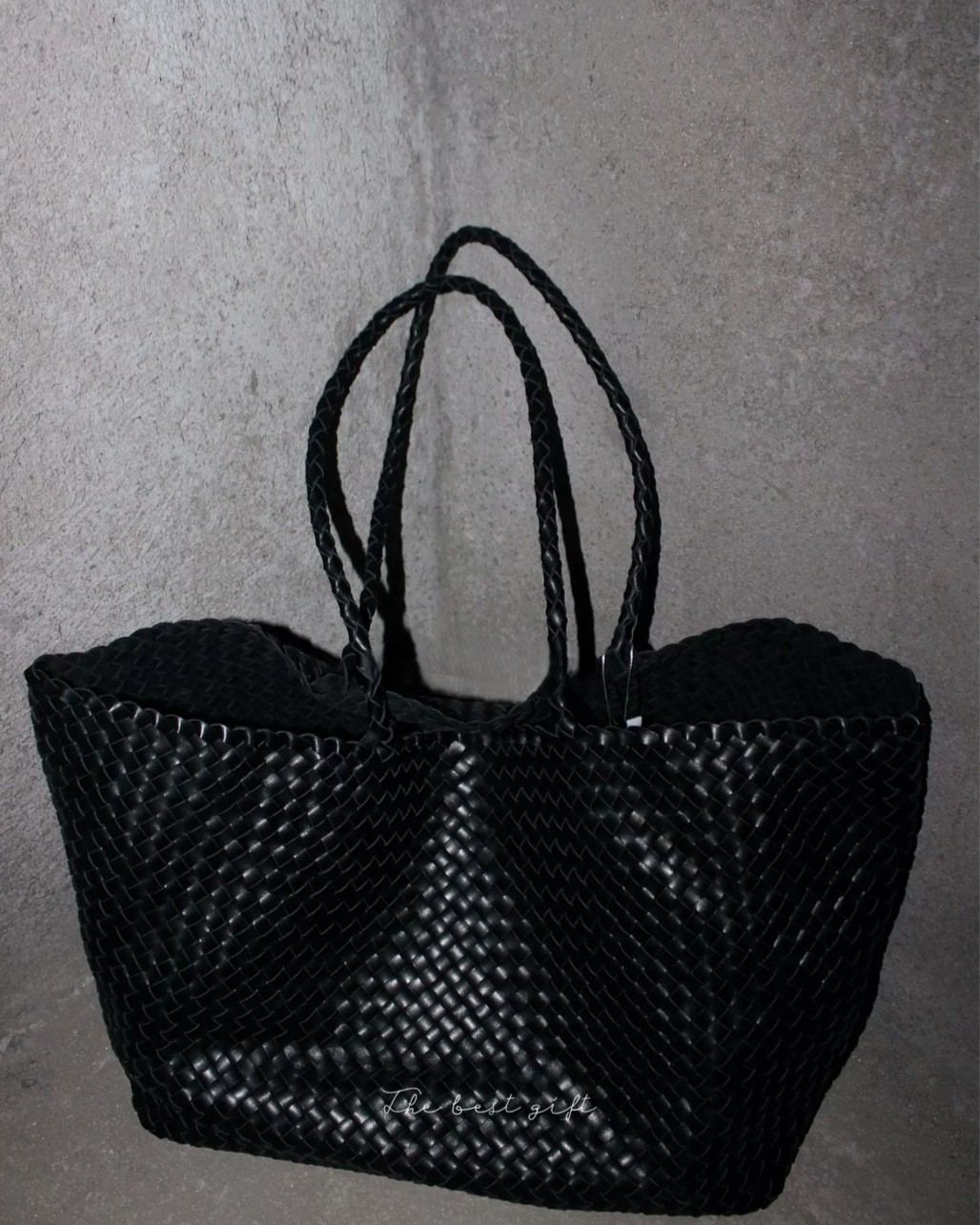 The Olive Leather Tote - Black