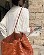 The Olive Leather Tote - Brown