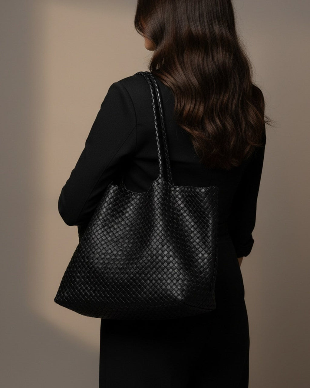 The Olive Leather Tote - Black