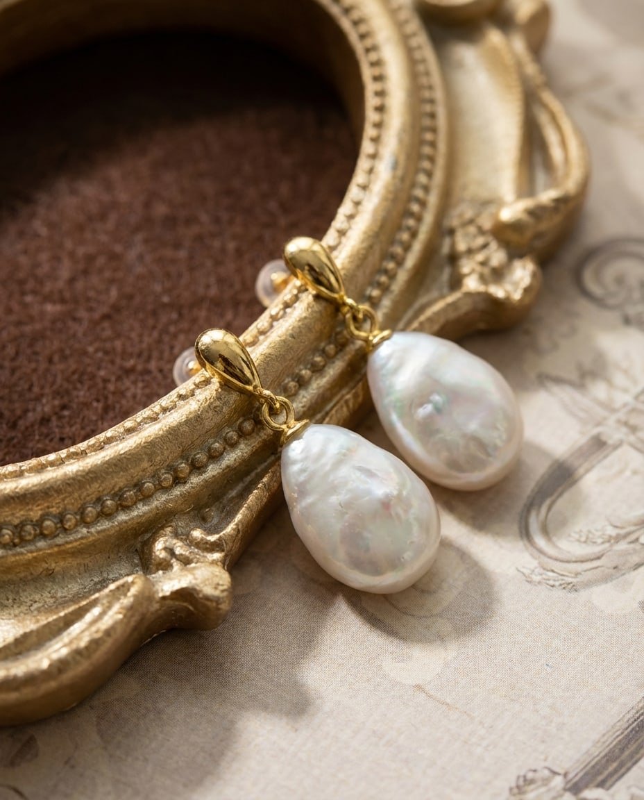 WF26OBJE008 - White Pearl - The 14K Gold - Filled Pearl Huggie