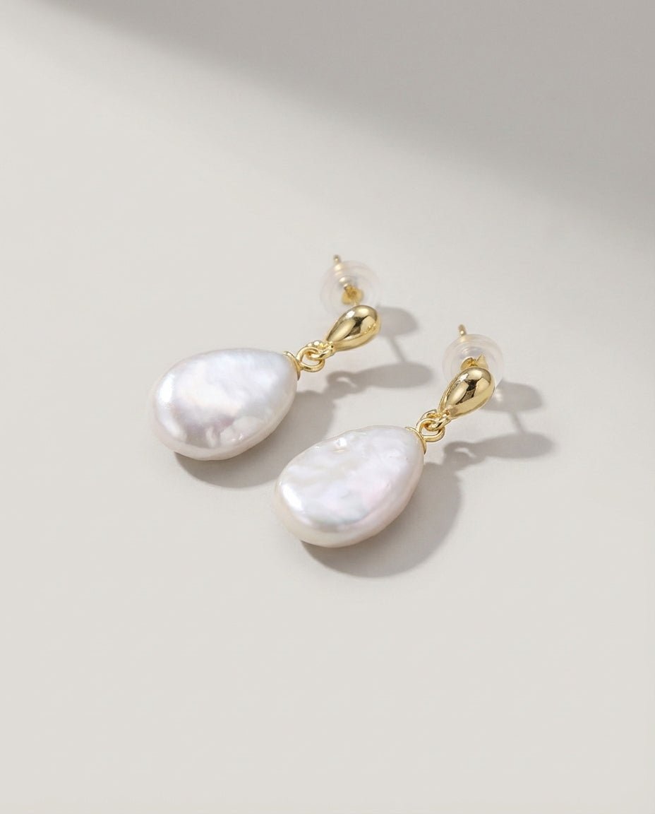 WF26OBJE008 - White Pearl - The 14K Gold - Filled Pearl Huggie