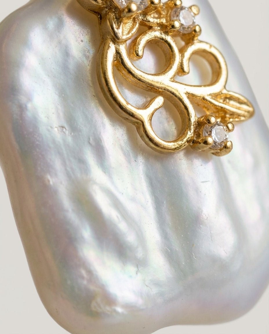 WF26OBJE010-GY - Silver Wave - The Molten Wave Baroque Earring