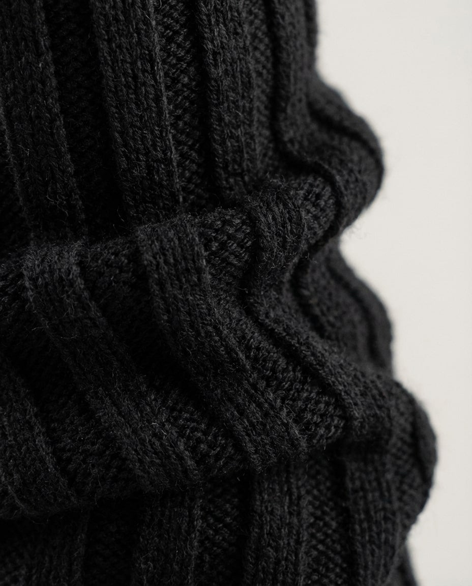 Wildfool The Chunky Wool-Blend Leg Warmer in Midnight Black - Zoom View - 32% Wool Blend, Studio Aesthetic, Cozy Nostalgic Touch