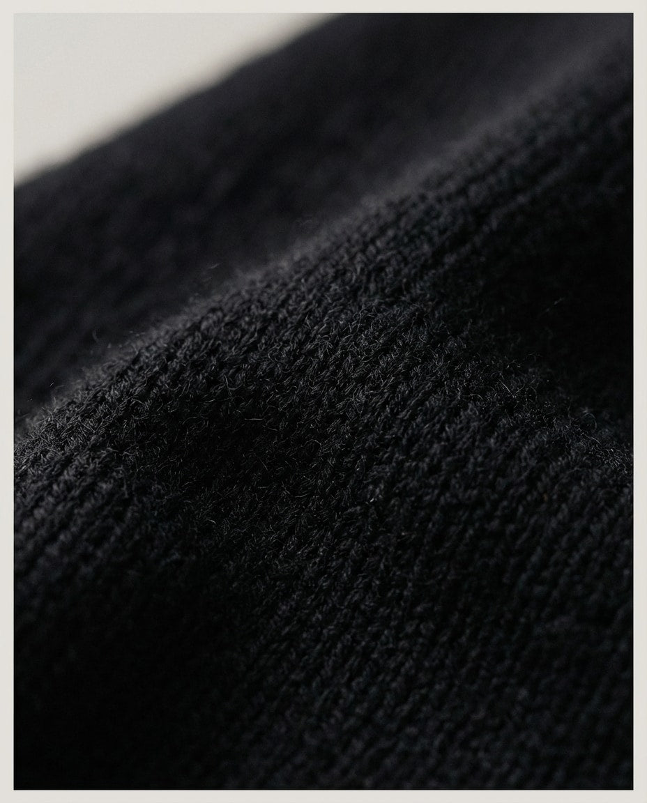 Wildfool The Everyday Structured Triangle in Midnight Black - Zoom View - 100% Wool Construction, Natural warmth and breathability