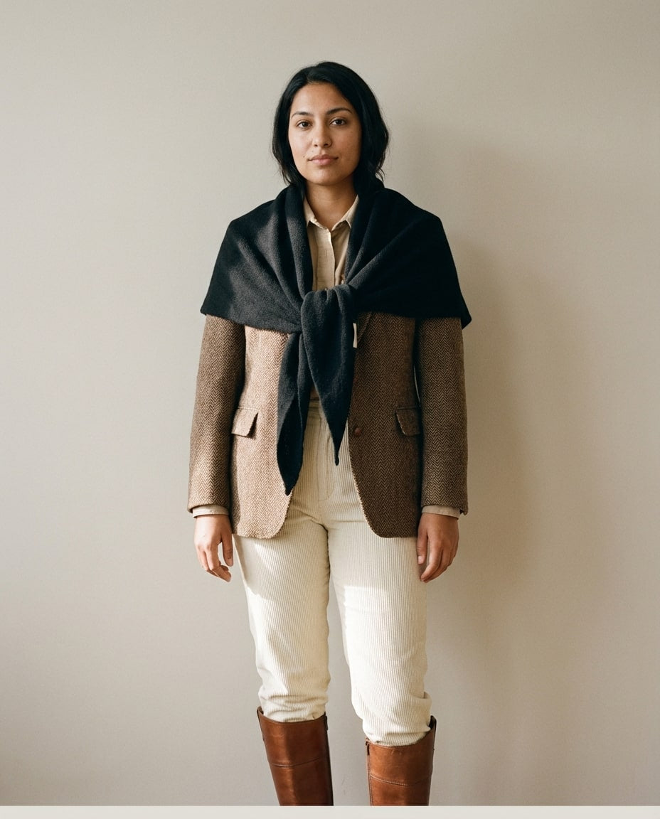 Wildfool The Everyday Structured Triangle in Midnight Black - Zoom View - 100% Wool Construction, Natural warmth and breathability